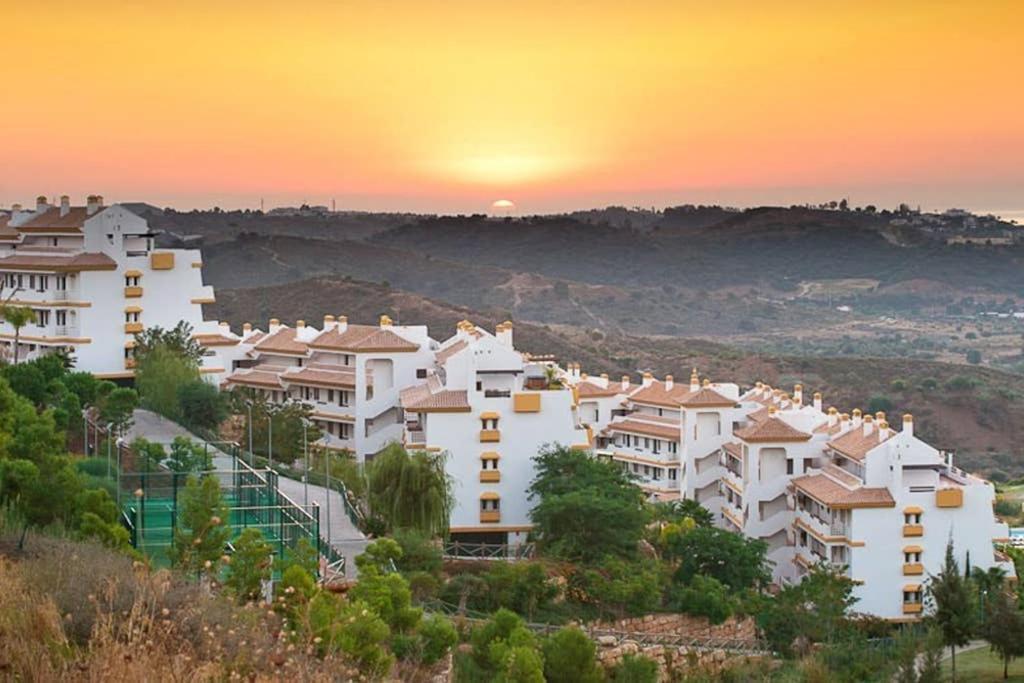 El Casa Blanca - Golf Resort In La Cala De Mijas Luaran gambar